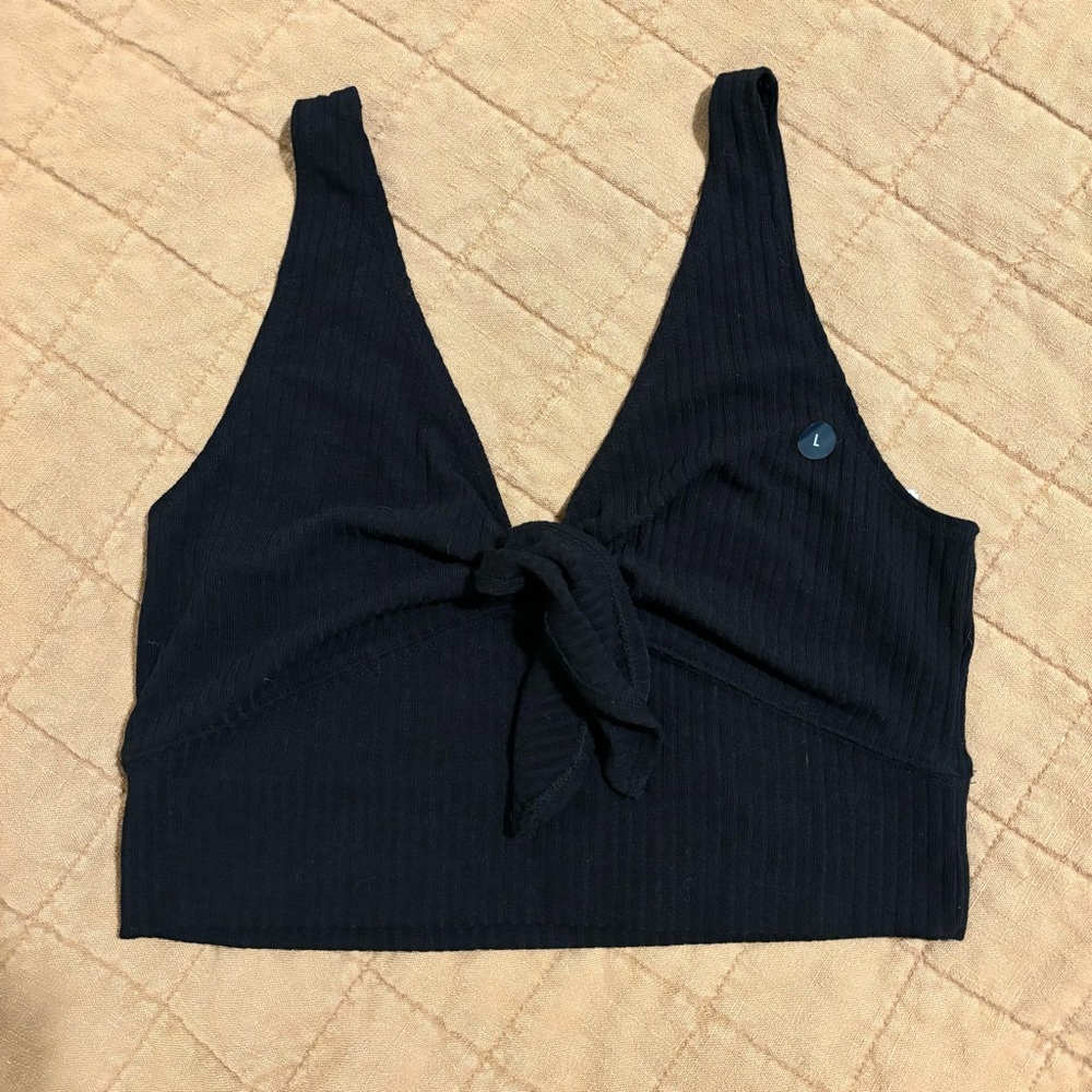 Abercrombie and Fitch black ribbed crop top with bow